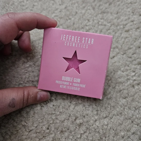 Jeffree Star Cosmetics Artistry Single - Bubble Gum - Picture 1 of 3